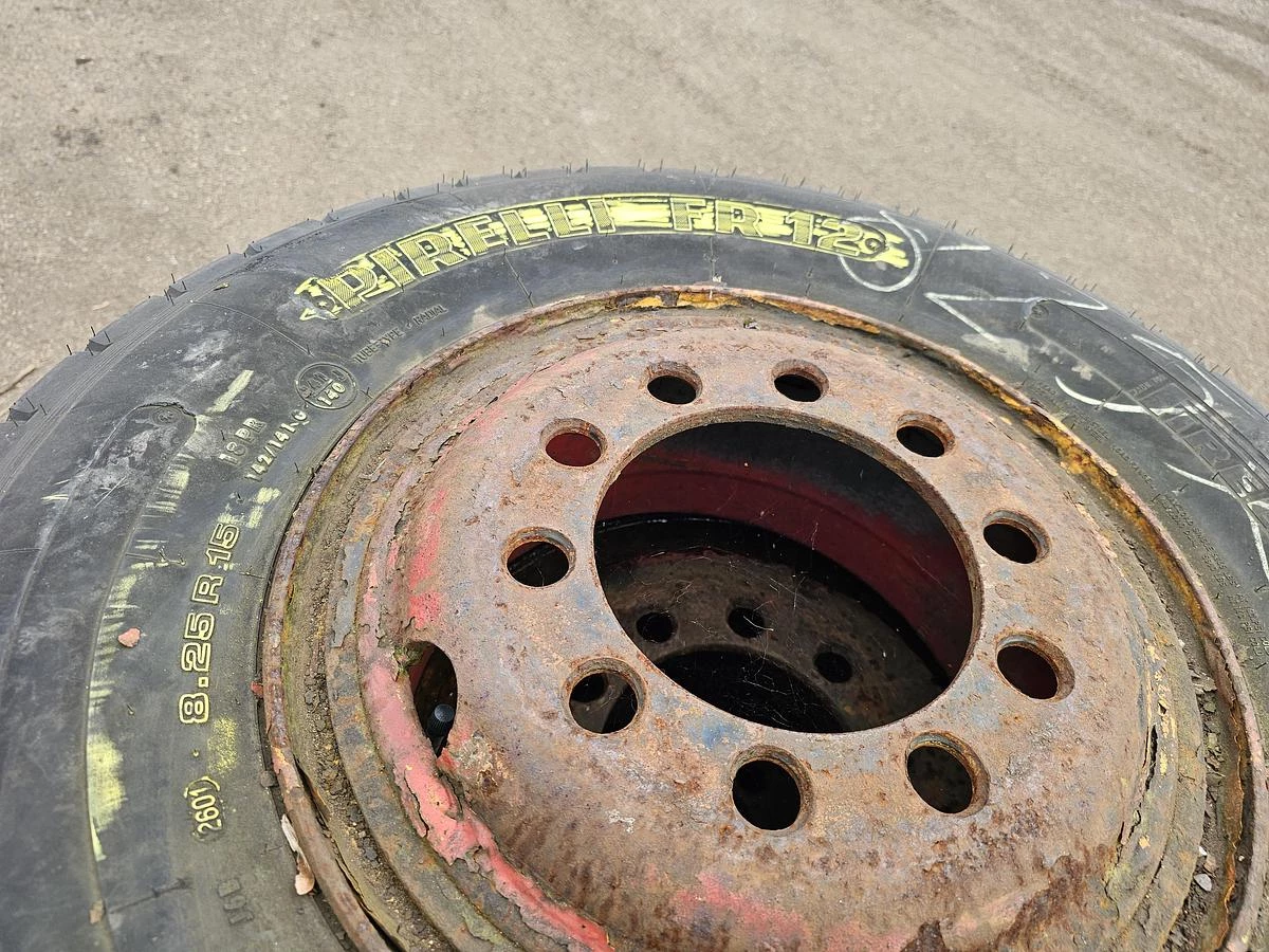 PIRELLI FR 12 825/R 15 - LOWLOADER TIRES 1990 Bild 2