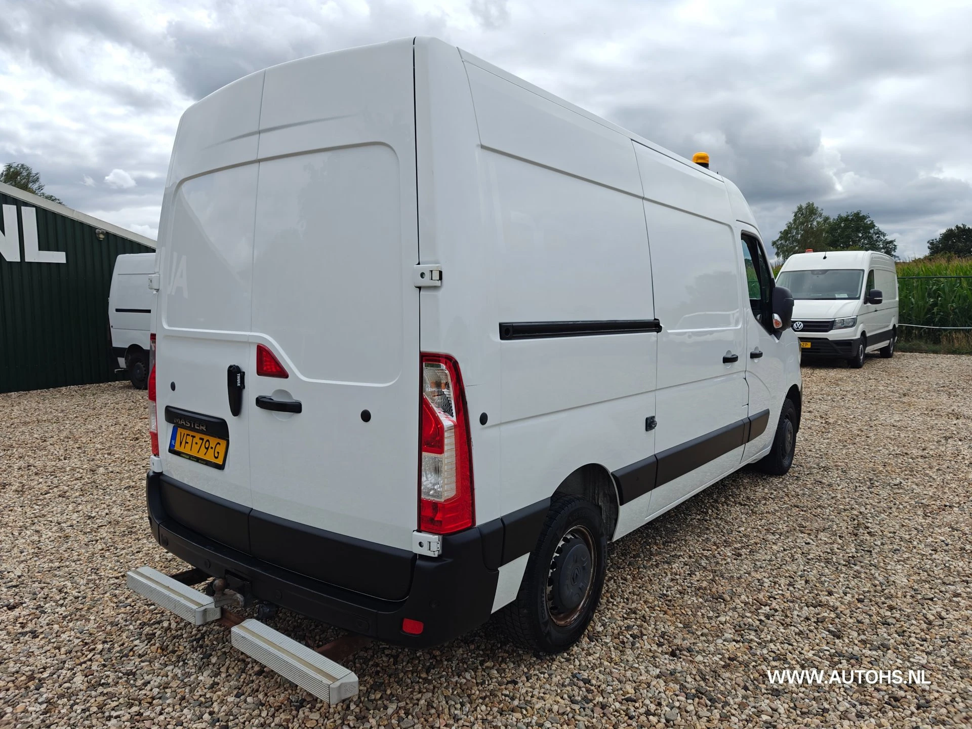 Renault Master 2020 - T35 2.3 dCi 135 L2H2 + werkplaats inrichting , Euro 6 , 1e Eig , 140 PK , Apk 4-2027 , Camera , leuke bus. image 5