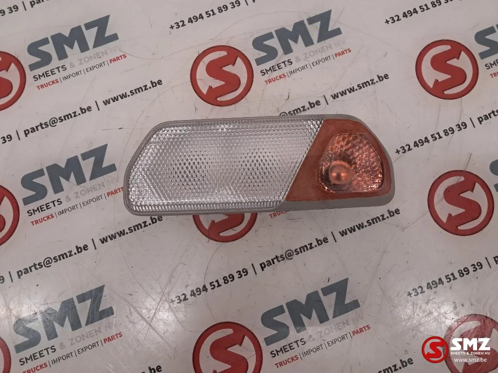 Scania 2018 - Occ plafondlamp cabine rechts Scania afbeelding 1