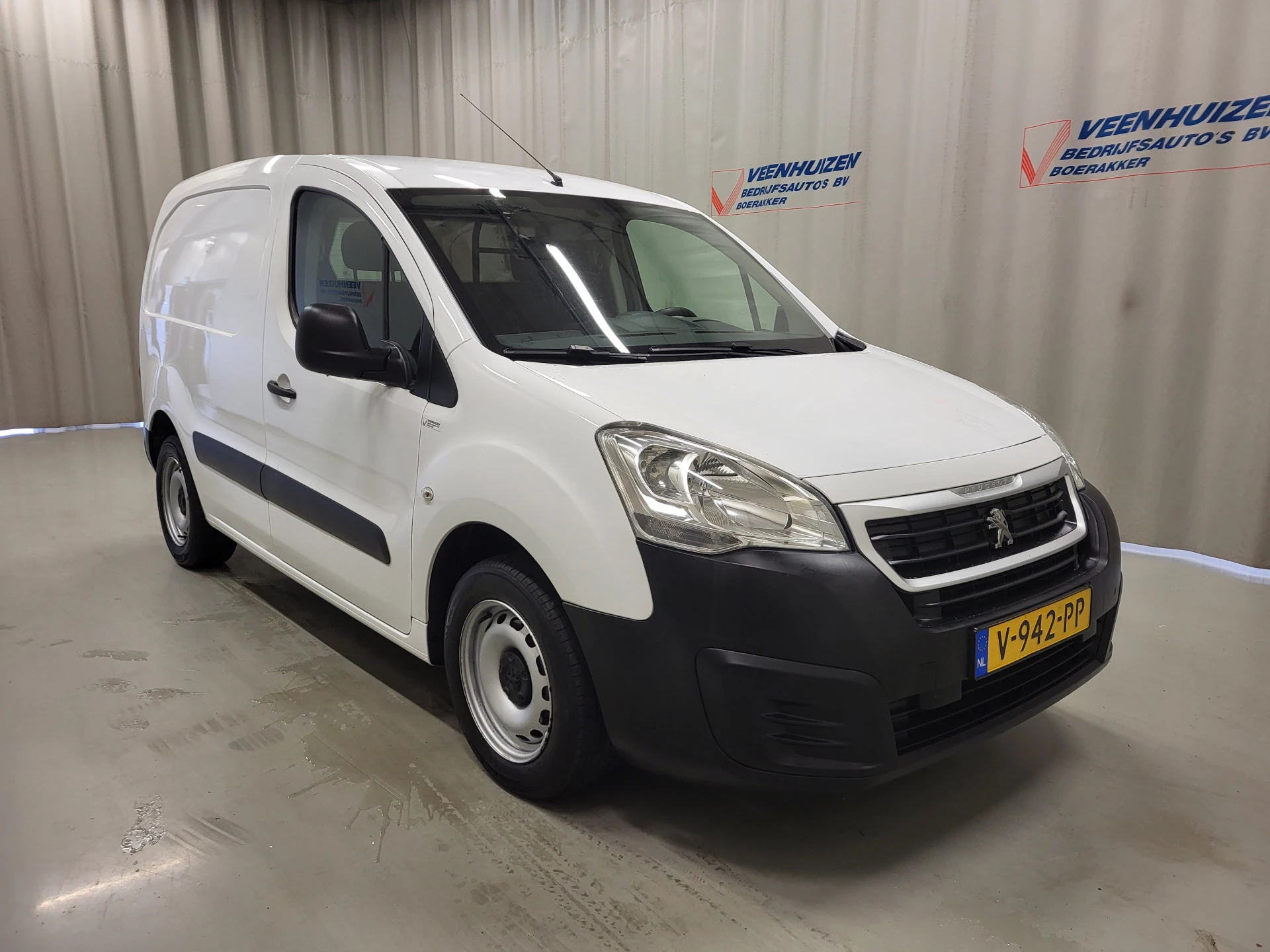 Peugeot Partner 2018 - 1.6BlueHDi 75pk Euro 6! image 13