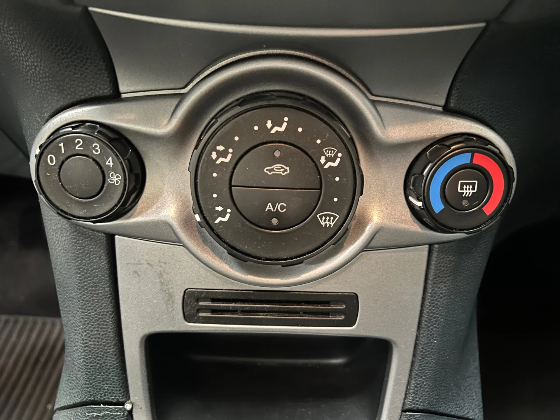 Ford Fiesta 2009 - 1.25 Limited NAP - Airco Bild 18