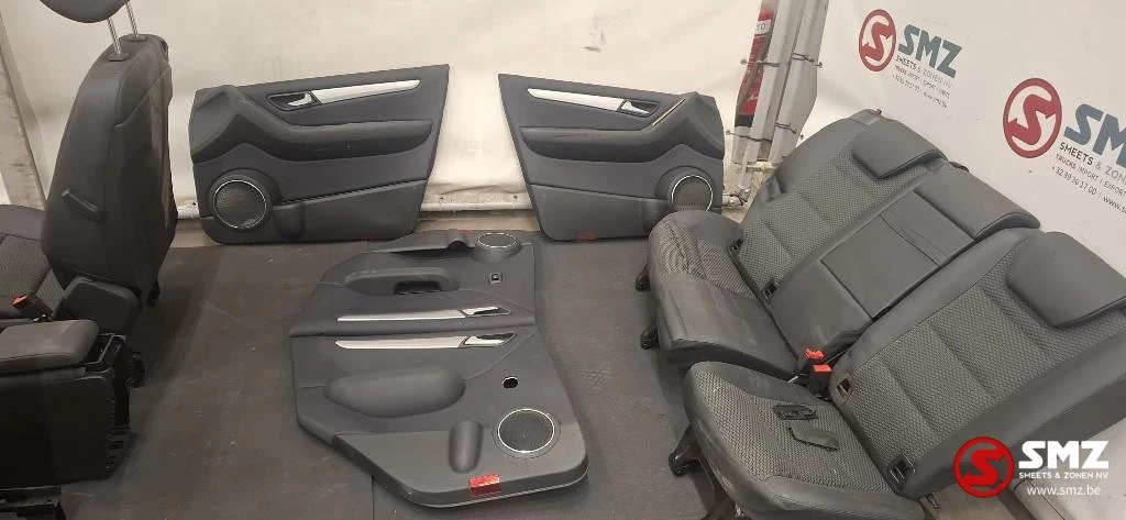 Mercedes-Benz - Occ set interieur met zetels W169FL Mercedes Bild 2
