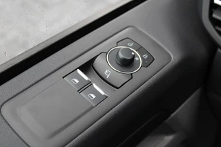 Ford E-Transit Custom 2026 - 340 L2H1 Limited 71 kWh 218pk | 2x Schuif | DDS LED | 360 Camera | B&O | ACC | Navi | Verwarmd stuurwiel | Elek trekhaak | AGR-stoel | Rijklaar bild 19