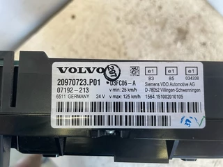Volvo - 20970723 / 20923423 / 21375852 / 2153672 / 22185295 INSTRUMENT CLUSTER image 2 miniature
