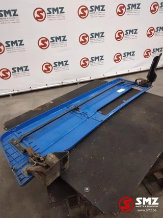 Iveco N/A 2007 - Occ cabinespoiler links Iveco afbeelding 2
