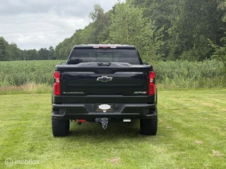 Chevrolet Silverado 2024 - USA ZR2 6.2 V8 imagen 6