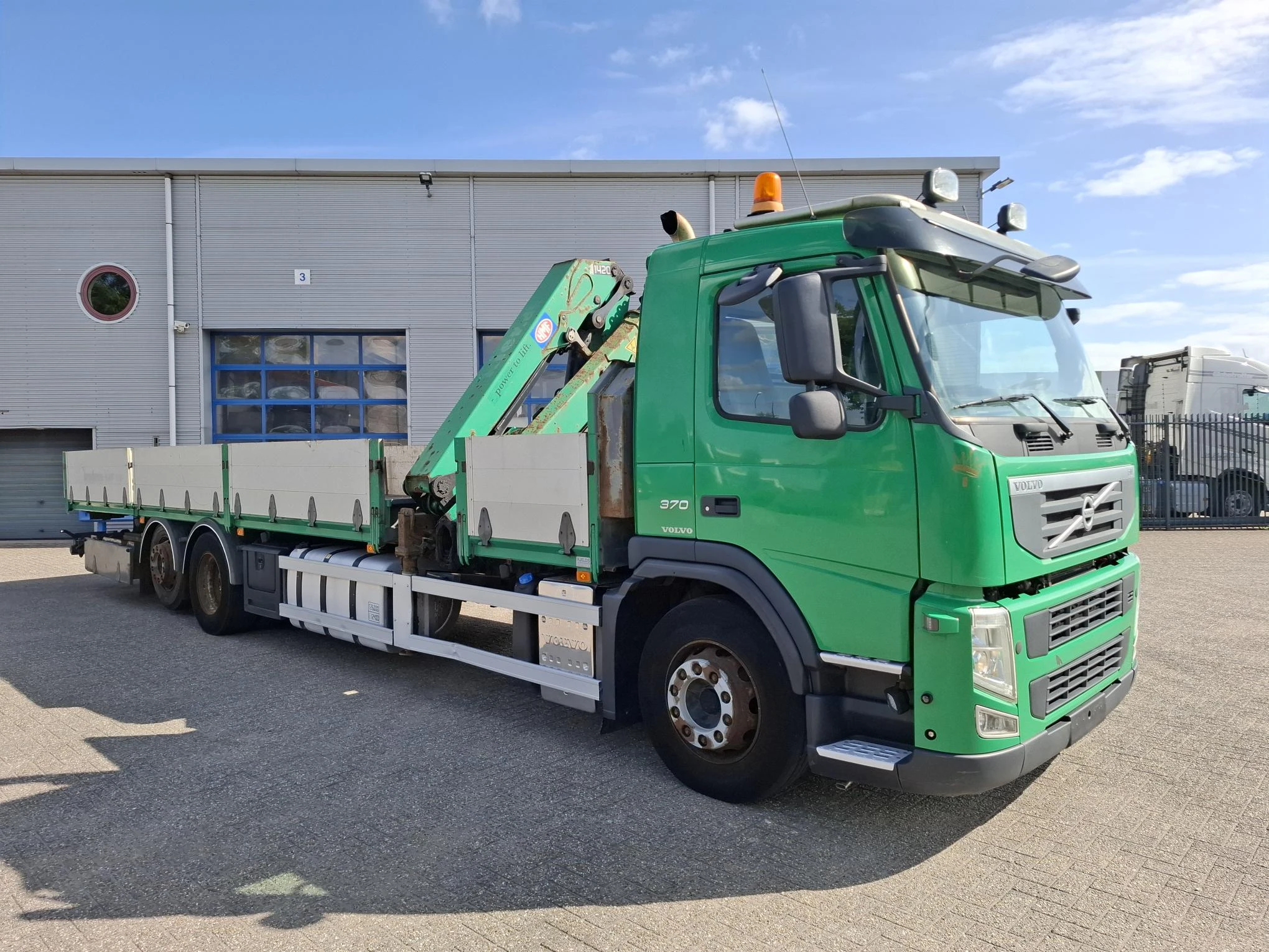Volvo FM 11.370 2012 - / HMF 1420 REMOTED CRANE / LIFT+LENKACHSE / AIRCO / FRIDGE / AUTOMATIC / EURO-5 / 2012 изображение 6