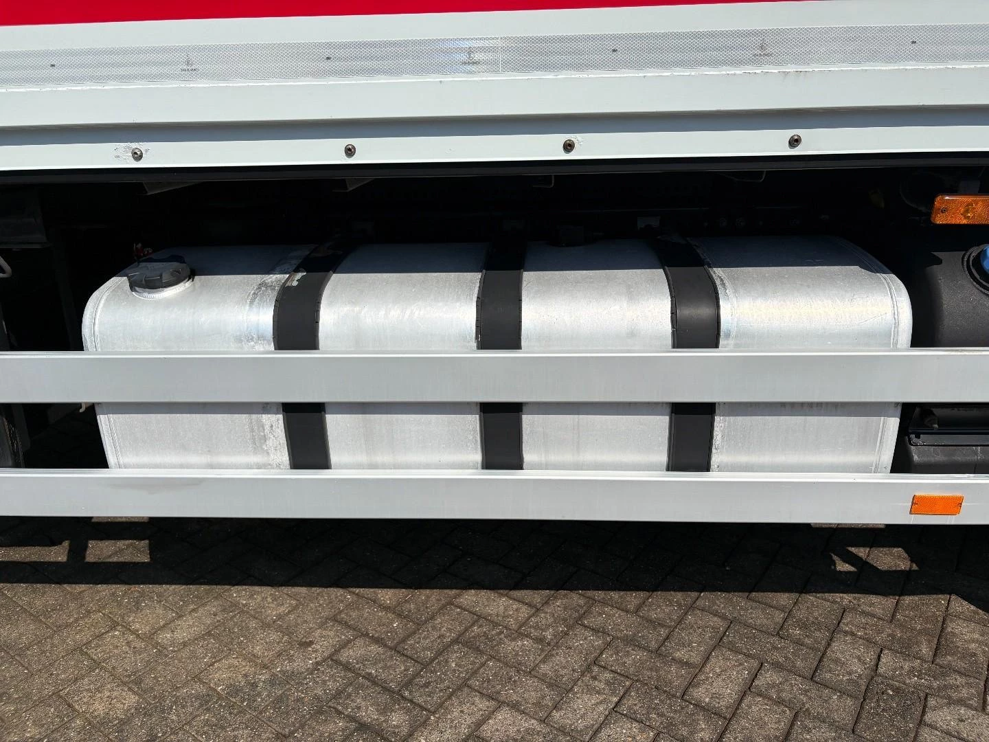 Renault Premium 2012 image 29