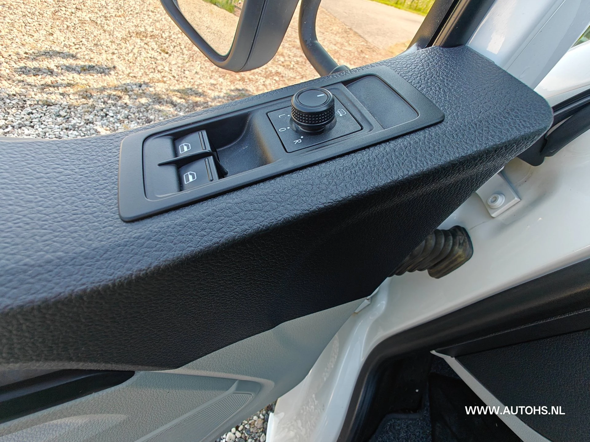 Volkswagen Transporter 2017 - 2.0 TDI L2H1 , EURO 6 , 150 PK , Airco , trekhaak, lengte bak 2.93 m. image 15