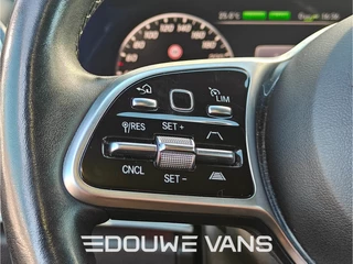 Mercedes-Benz E-Class 2019 - 300e Head Up Exclusive Memory Burmester Panorama Hybrid obrazek 27