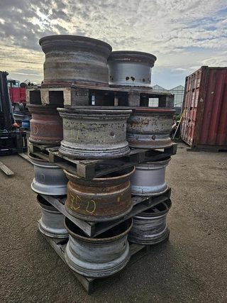 UNKNOWN 11.75 / 22.5 TRAILER RIM  STEEL  FOR DRUM BRAKES 2005 - N/A image 4
