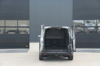 Ford E-Transit Courier 2026 - Limited 44 kWh 136pk - Trekhaak - Stoel/Stuurverwarming - ACC - Blindspot - Camera - Rijklaar image 7