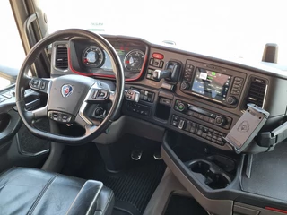 Scania R 2019 - R650 V8 NGS Highline 6x2*4 - Chassis - 4.35WB - Retarder - Full air - Leather zdjecie 17