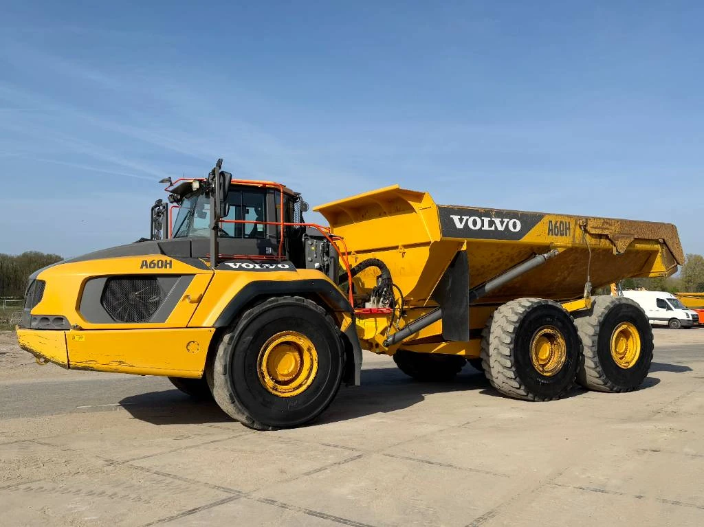 Volvo 2017 - A60H - Top Condition / Body Heating / Camera obrázek 1