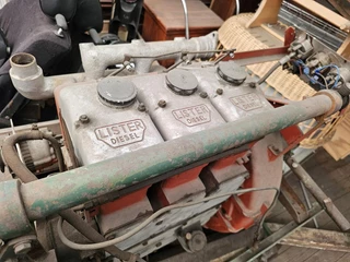 LISTER 15 HP OLD SHIPS DIESEL ENGINE WITH REVERSING CLUTCH 1945 - N/A image 6
