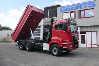 MAN TGS 2014 - 26.480 | 6X6 | 2 Side Tipper + Hydraulic dust cover | PALFINGER Q170Z84TI + Easy fold | 665130Km | 2014 | Full Steel | Drum brakes | Trailer coupling | TUV/MOT/APK 08-2026 | NL-Truck obrazek 9