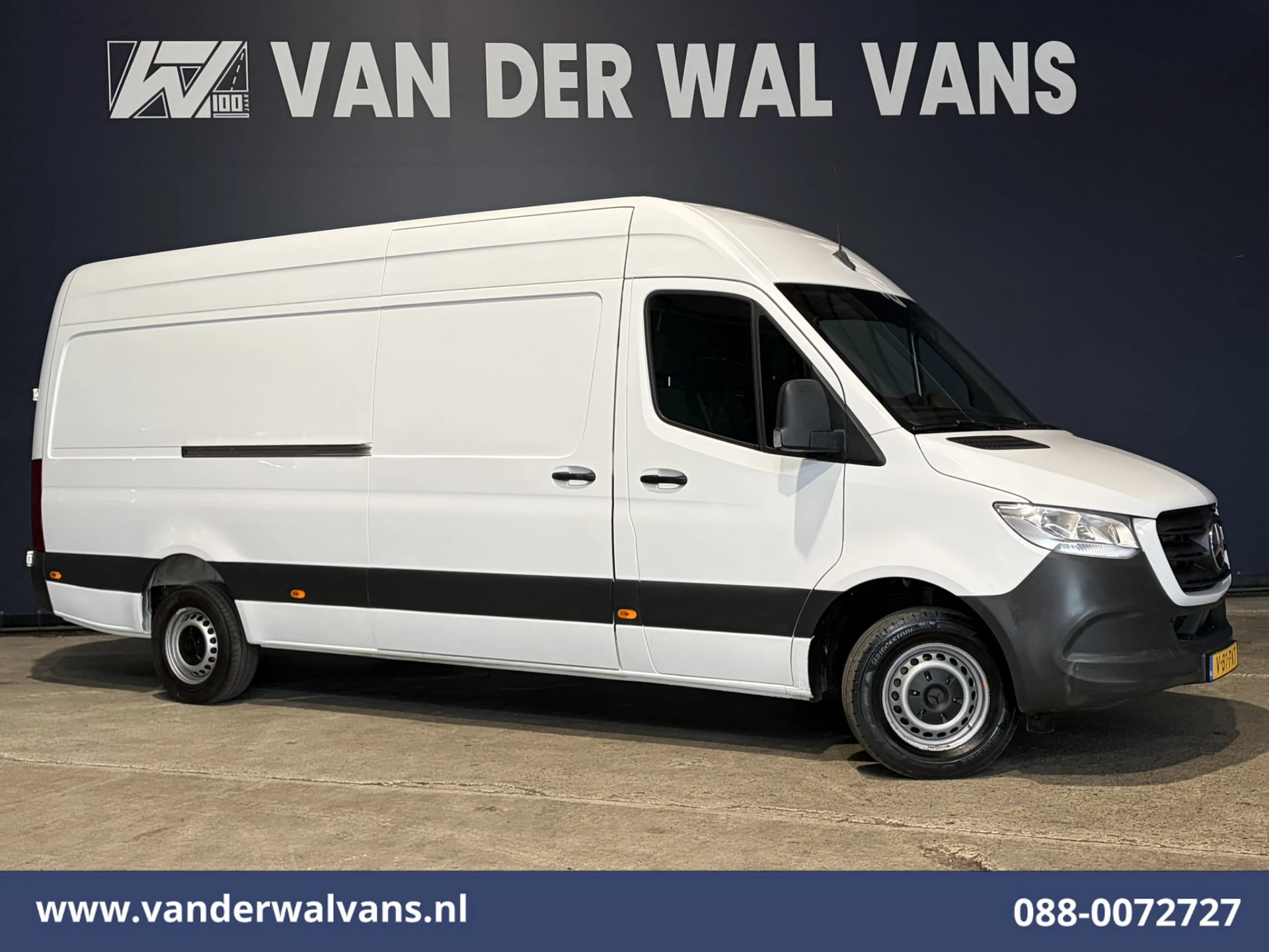 Mercedes-Benz Sprinter 2022 - 317 CDI 170pk L3H2 Euro6 Airco | Camera | Apple Carplay | Android Auto | Stoelverwarming afbeelding 1