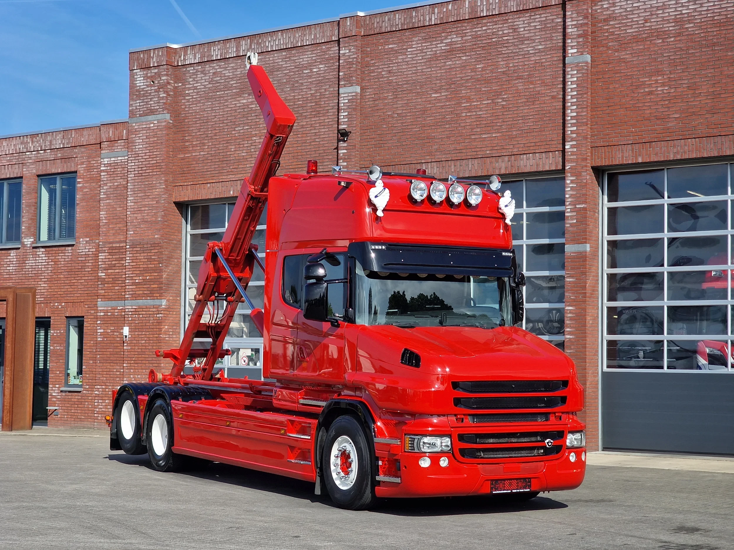 Scania T 2016 - T520 V8 6x2 - AJK Hooklift - New BUFFL interior - Retarder - Full air - Show truck Bild 1