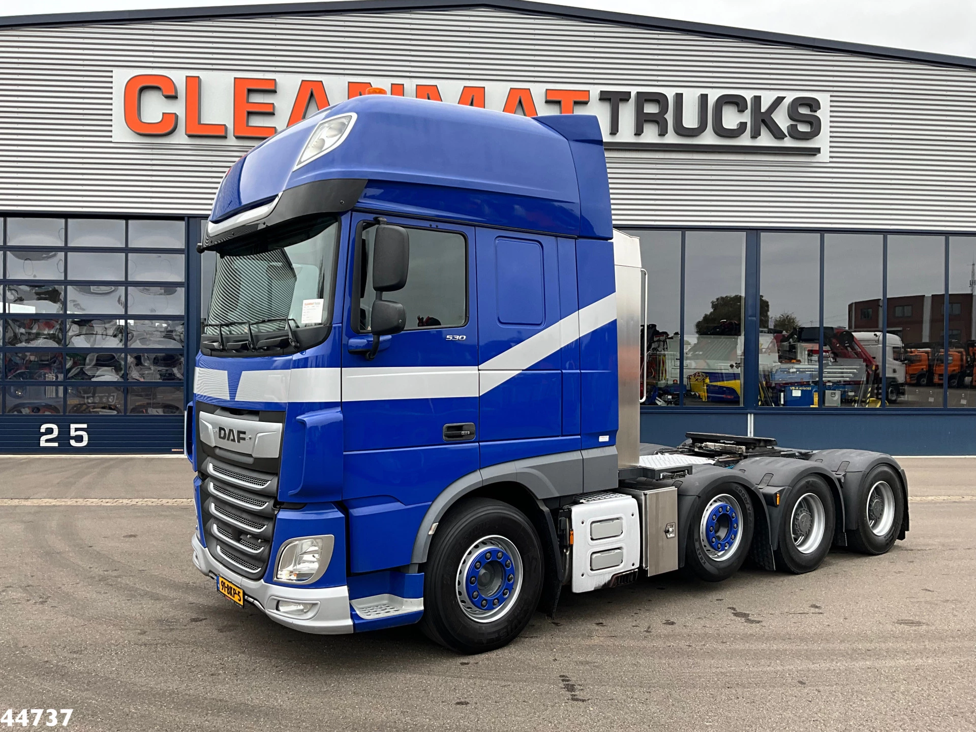 DAF FTM XF 530 8x4 Euro 6 ZF Intarder 2018 afbeelding 2