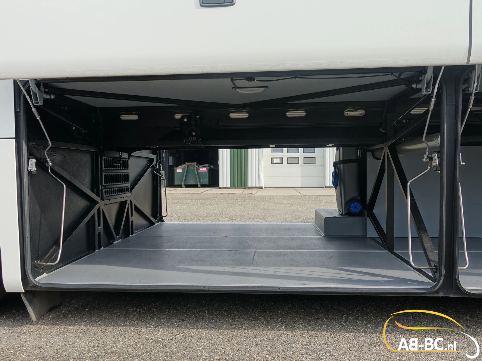 Mercedes-Benz Tourismo RHD 2023 afbeelding 28