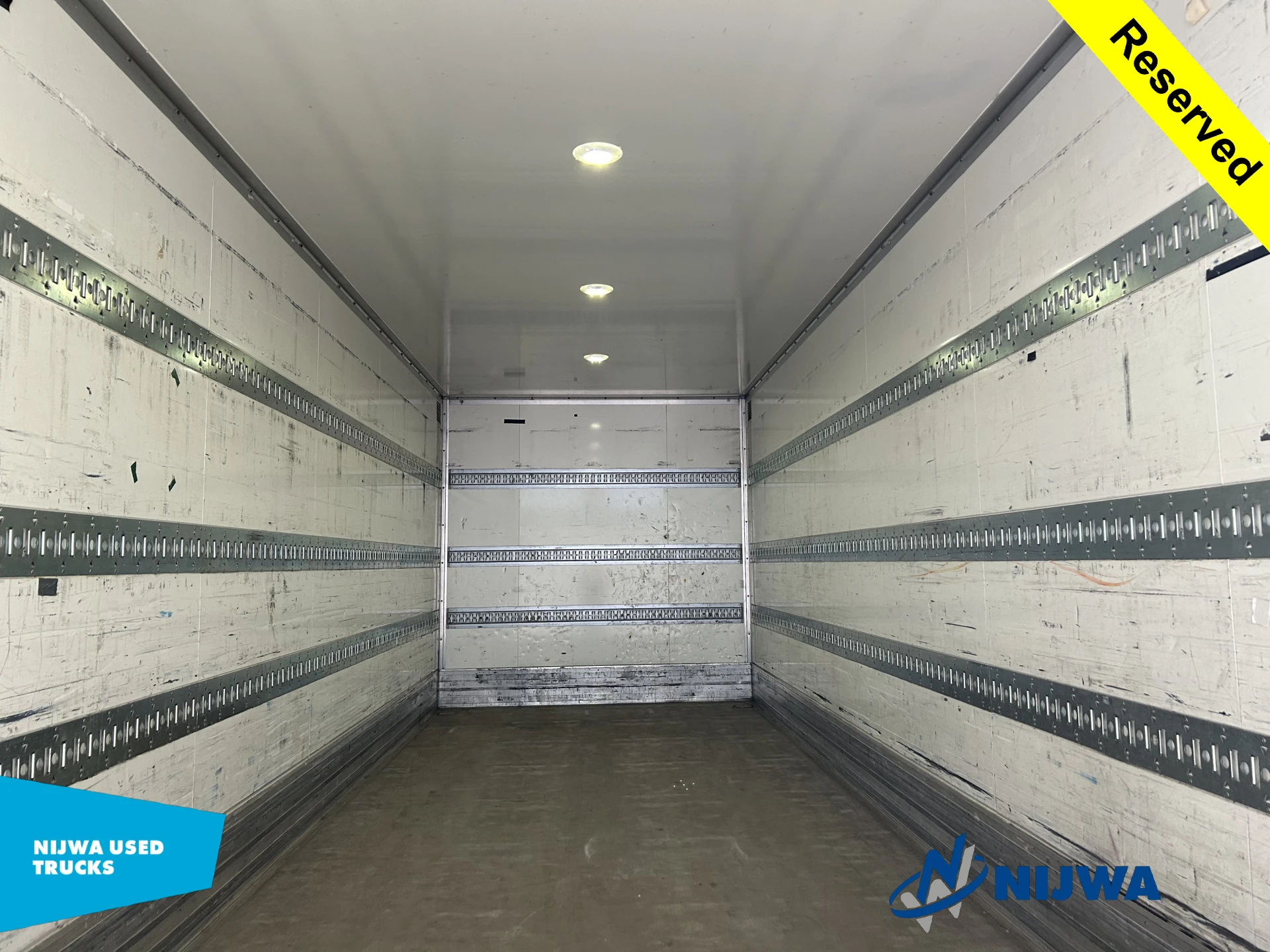 Renault D WIDE 280 4x2 Low mileage + Laadklep 3000 KG 2017 afbeelding 21