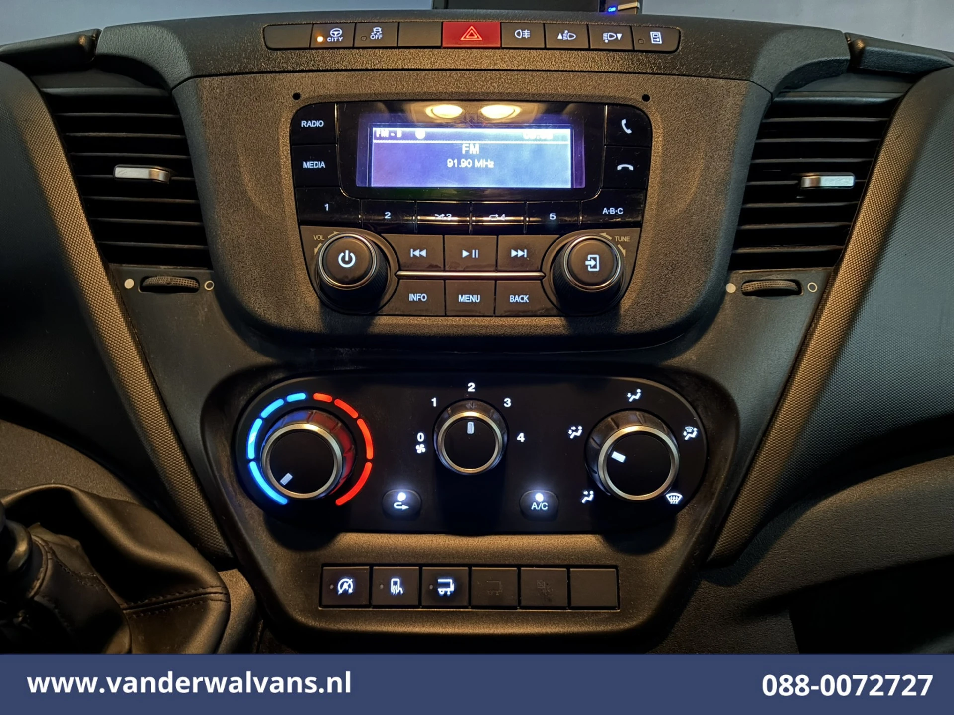 Iveco Daily 2024 - 35C16H 157pk Bakwagen Laadklep Euro6 Airco | Camera | Bijrijdersbank afbeelding 11