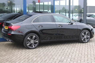 Mercedes-Benz A-Class 2024 - 250e AUT8 Luxury Line PANORAMADAK BURMESTER SFEER 360-CAMERA TREKHAAK obrazek 5