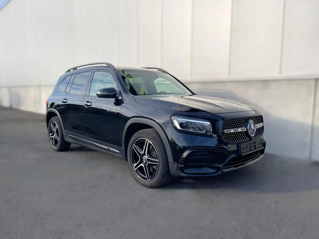 Mercedes-Benz GLB 2024 - 180*AMG-line*Nightpakket*7 personen*Navigatie obrázek 1