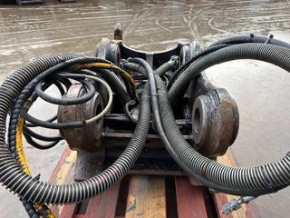 OilQuick N/A 2010 - OQ80 - M318D / M320F / M322D / 320D / 320E / 323D image 6