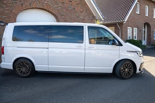 Volkswagen Transporter 2023 - 2.0 TDI 150PK DSG CARAVELLE LED ACC TREKHAAK afbeelding 2 miniatuur