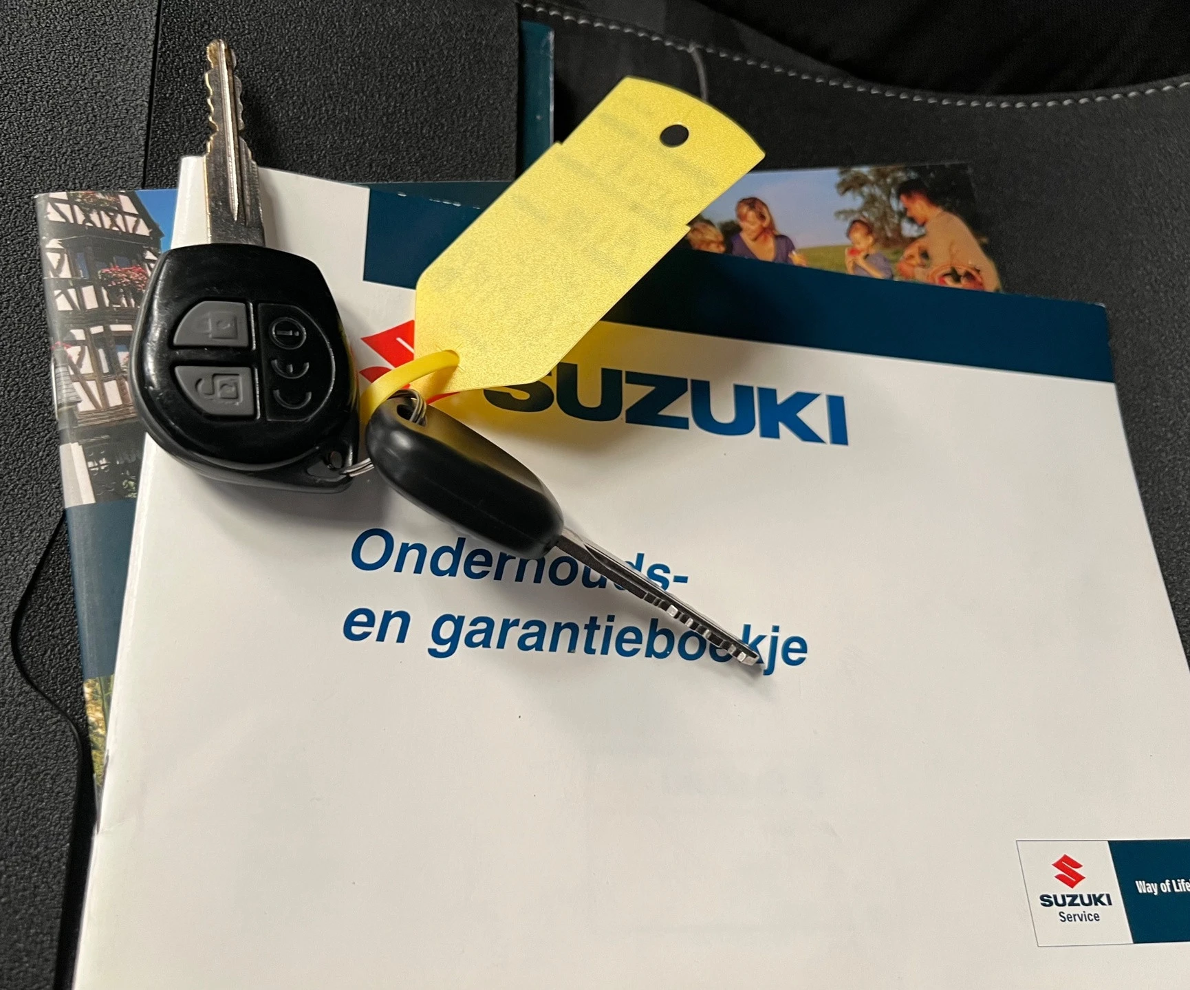 Suzuki Alto 2011 - 1.0 Exclusive - 2e eigenaar - Nette auto afbeelding 25