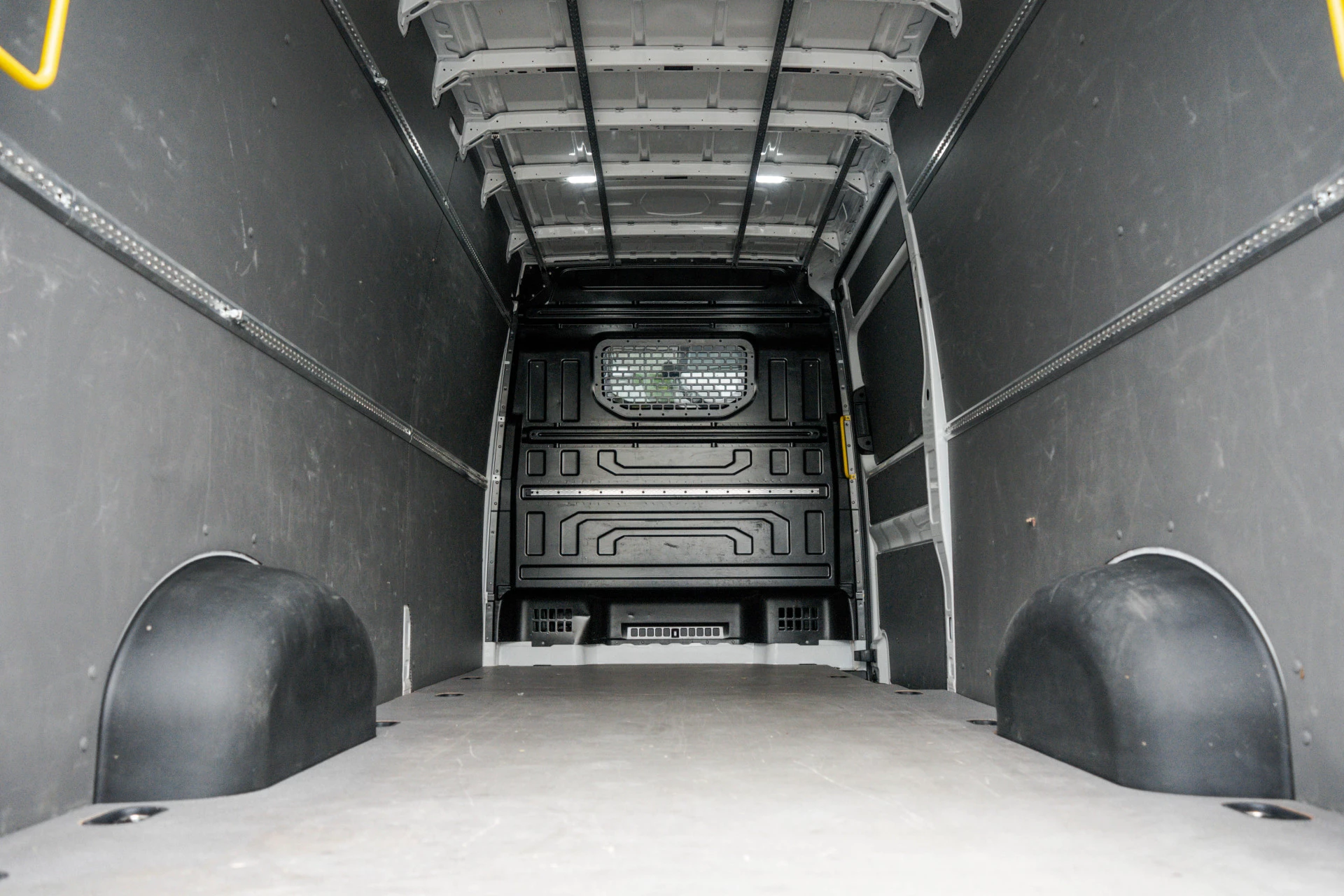 Volkswagen Crafter 2024 - 2.0 TDI L4H3 | Facelift | Automaat | Carplay | Camera | Cruise | Navi | Airco | PDC obrázek 10
