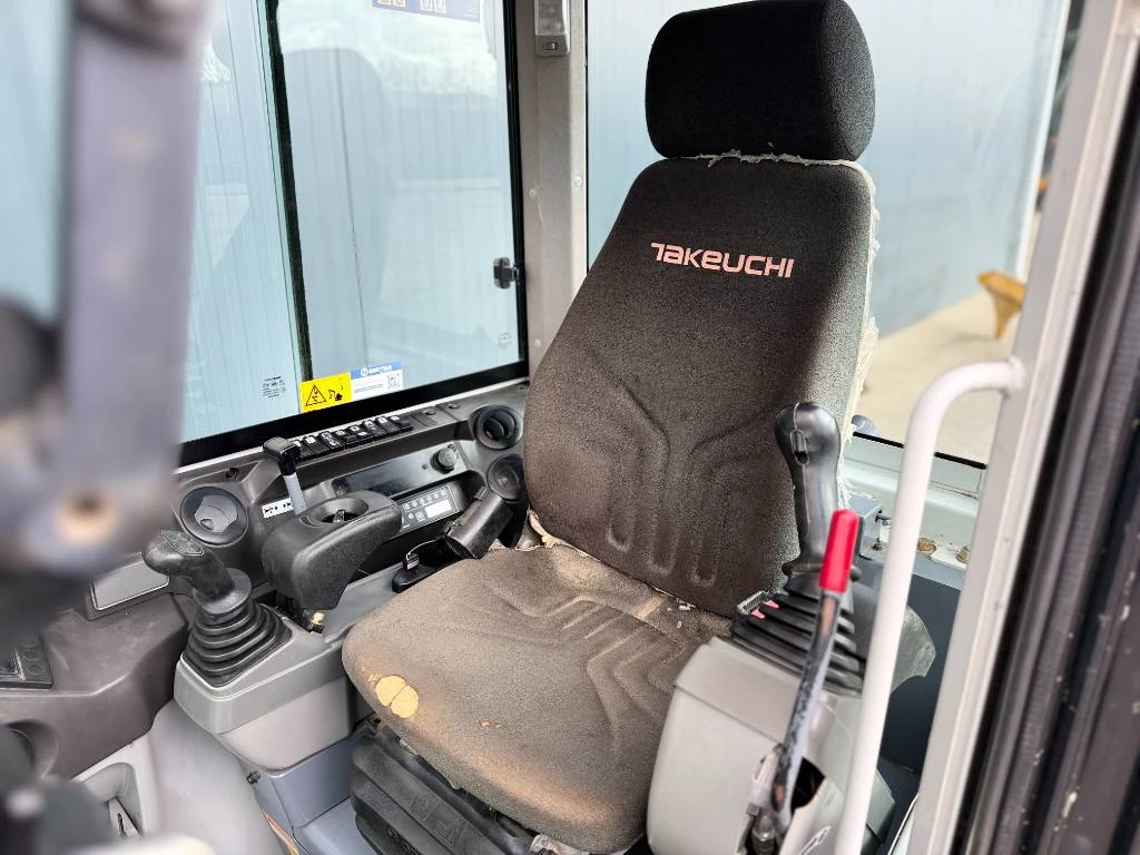 Takeuchi 2017 - TB230 afbeelding 31