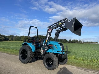 Knegt 404 compact tractor NIEUW met frontlader €340 LEASE 2026 afbeelding 2 miniatuur