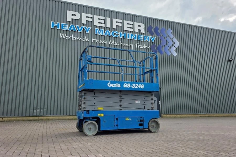 Genie 2015 - GS3246 Electric, Working Height 11.75 m, 318kg Cap image 1
