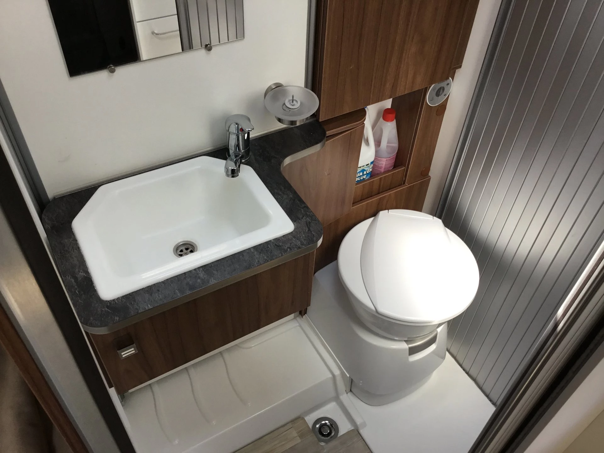 Pilote P650GJ 2019 - 2x airco enkele bedden afbeelding 16
