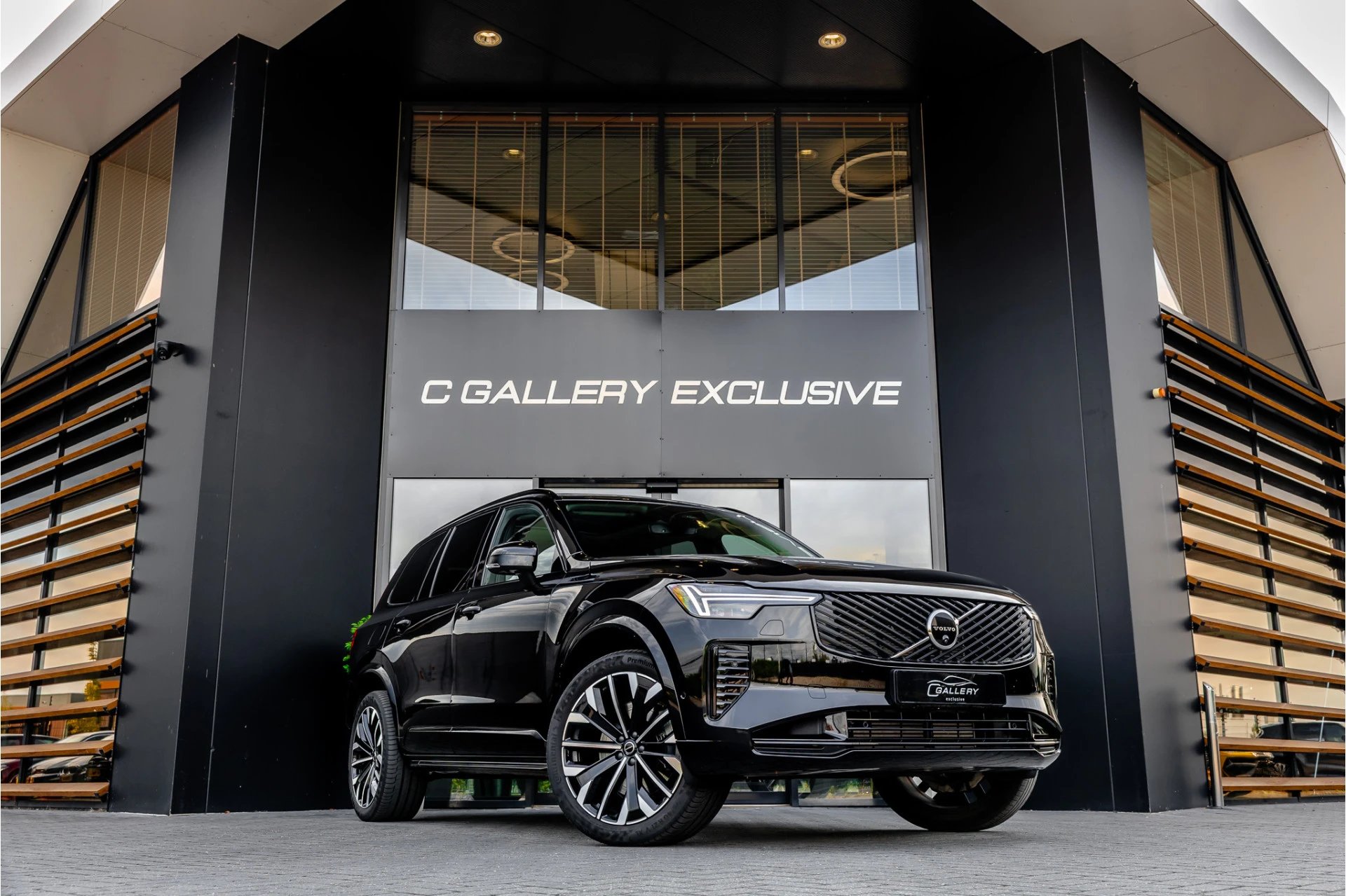 Volvo XC90 2025 - 2.0 T8 Plug-in hybrid AWD Plus Bright afbeelding 1
