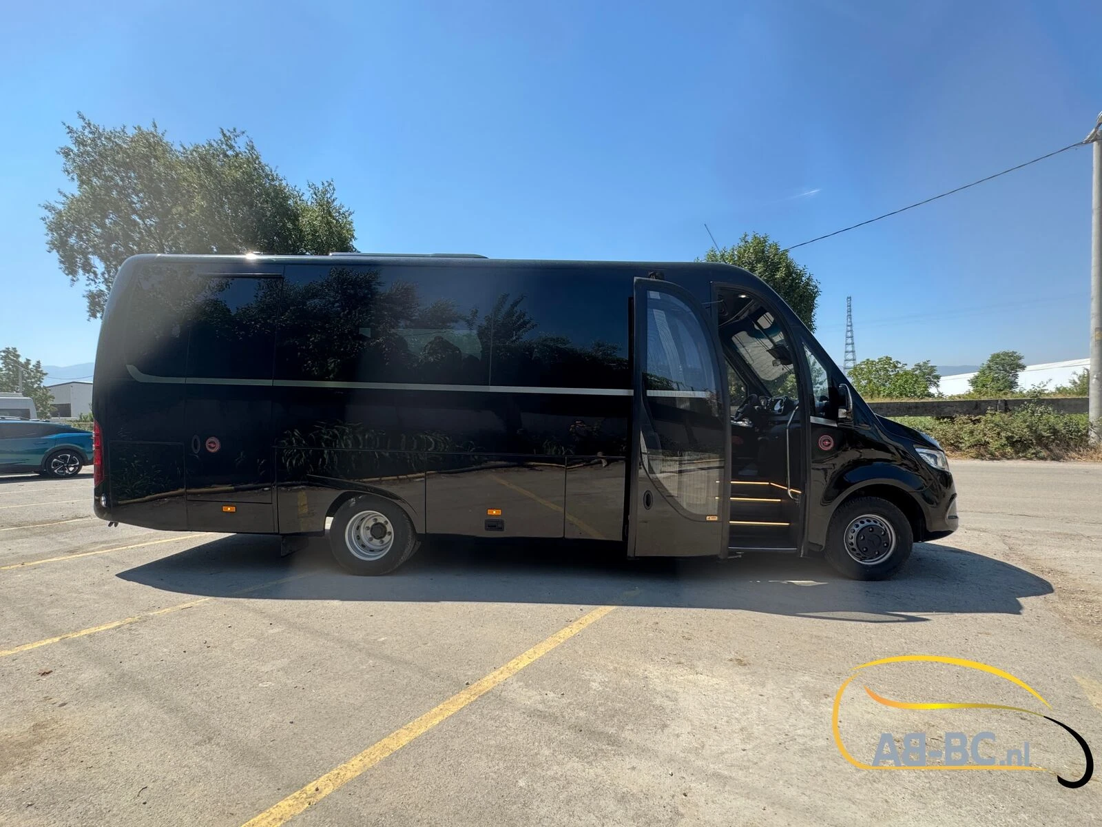 Mercedes-Benz Sprinter - NERO - 31 Seats EURO 6 afbeelding 2
