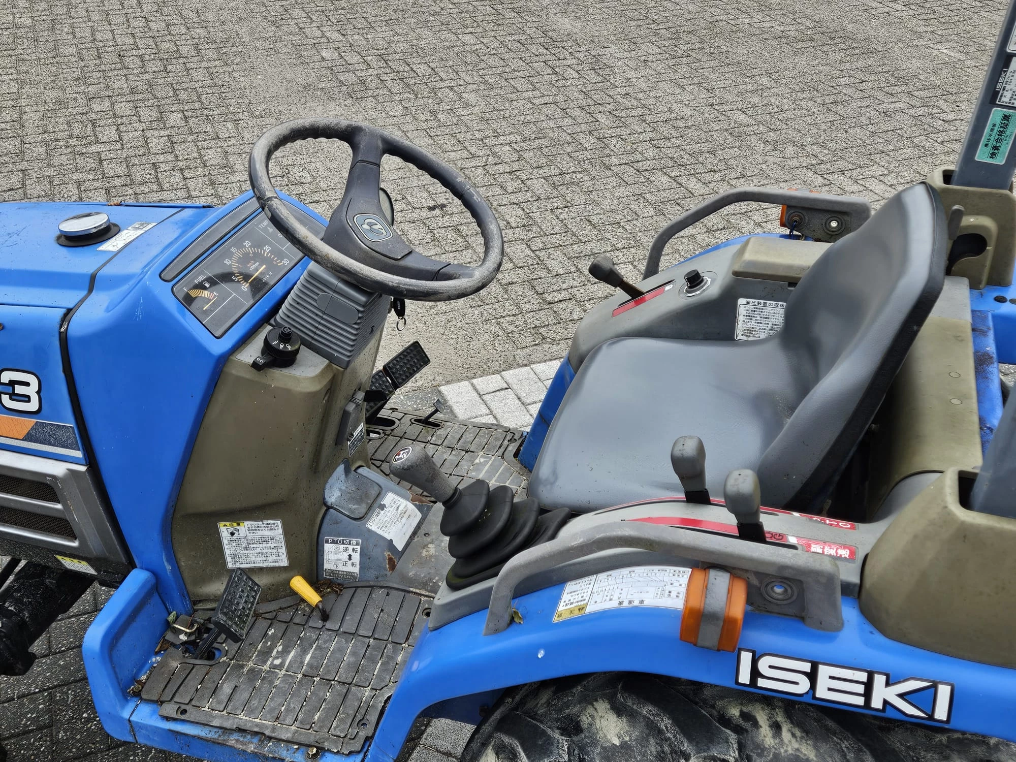 Iseki 1998 - SIAL 1932306+548/456+ compact tractor afbeelding 15