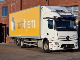Mercedes-Benz Actros 2021 - 2546 6x2 Streamspace - Box with sidedoors - Loadlift - Full air - 5.50 WB te koop