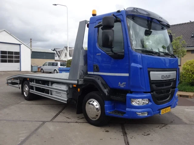 DAF LF 210 2015 - oprijlaadbak,airco afbeelding 9