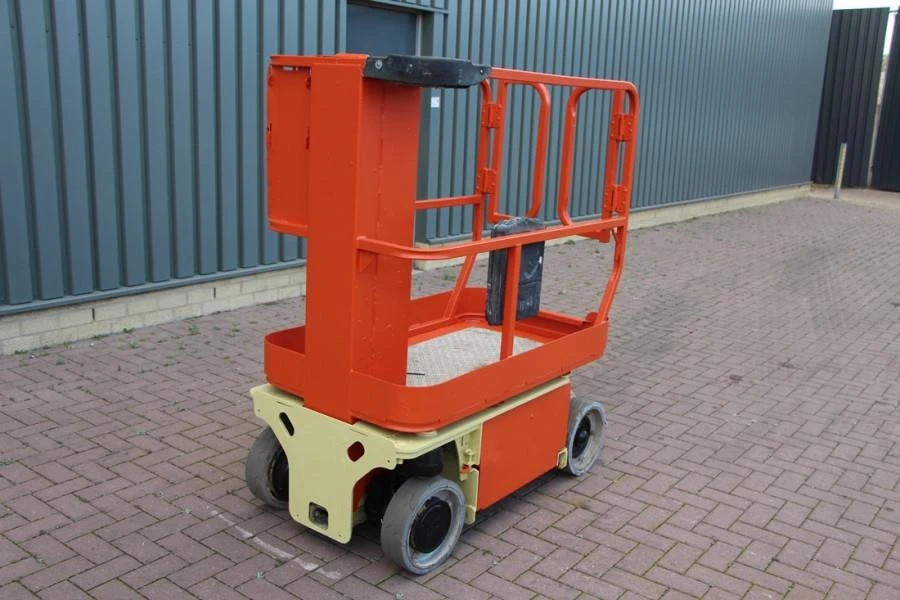 JLG 2007 - 1230 ES Electric, 5.6m Working height, Non Marking immagine 1