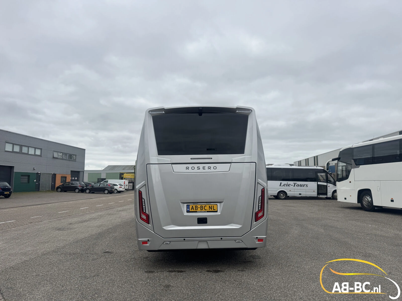 Iveco Rosero First Touring Electra, range 336 km, 24 Seats 2026 obrázek 16