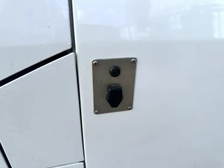 Volkswagen Transporter 2013 - Kombi 2.0 TDI L2H1 BlueMotion 3 + 3 + 3 Marge image 30