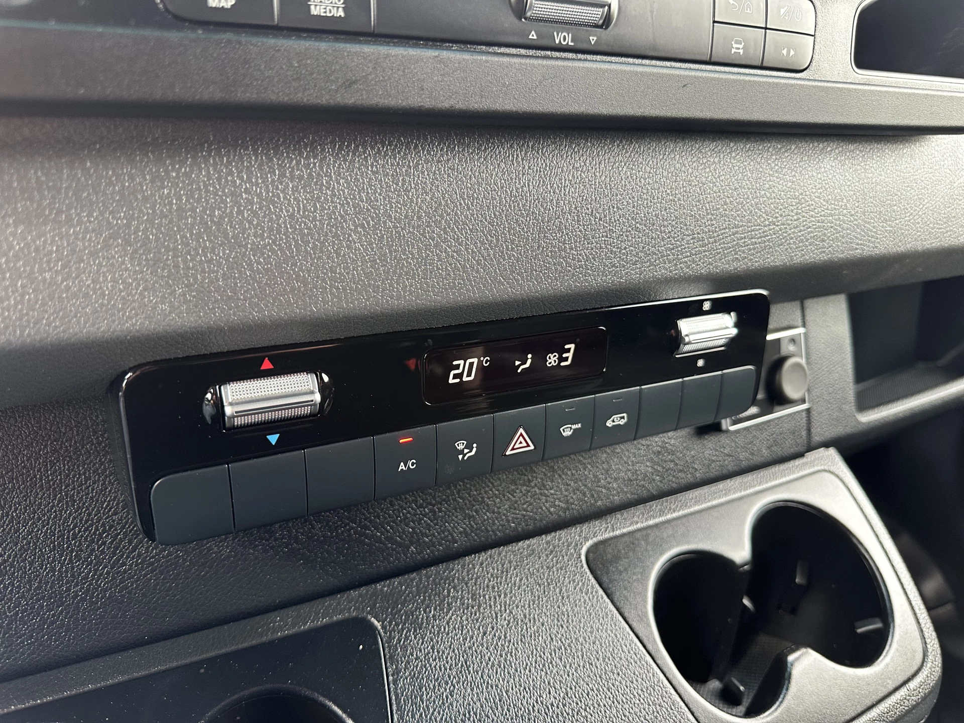 Mercedes-Benz Sprinter 2020 - 314 CDI 143 PK AUTOMAAT / L1H2 / 1e EIGENAAR / CAMERA / GEVEERDE STOEL / BLIND SPOT / CRUISE / AIRCO obrázek 17