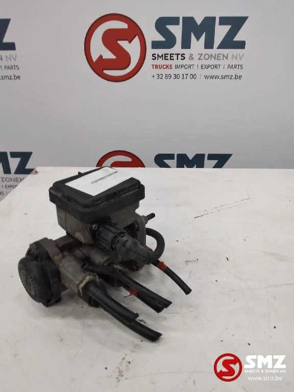 MAN TGS 2010 - Occ aanhangwagenregelklep MAN 81523016213 afbeelding 1