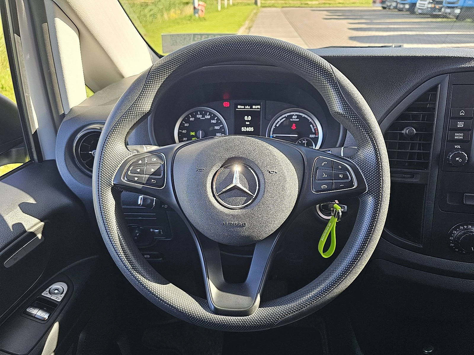 Mercedes-Benz eVito 2022 image 12