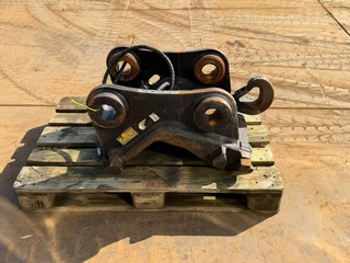 Caterpillar Quick coupler CW 40 H4N - N/A obrazek 1