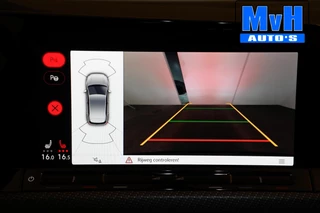 Volkswagen Golf 2020 - 1.5 eTSI R-Line|SPORTSTOEL|LUXE|LED| image 6