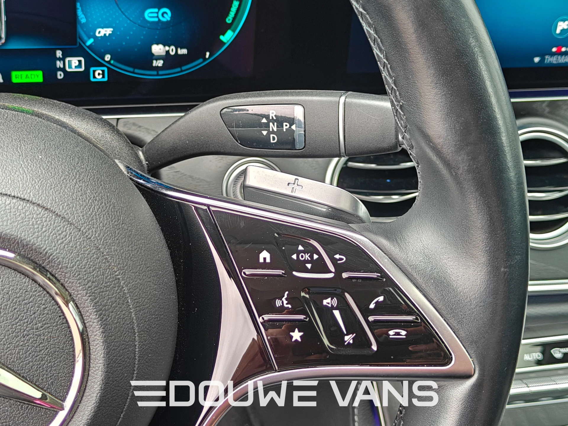 Mercedes-Benz E-Class 2022 - 300e Burmester Trekhaak Avantgarde Schuifdak Bild 24